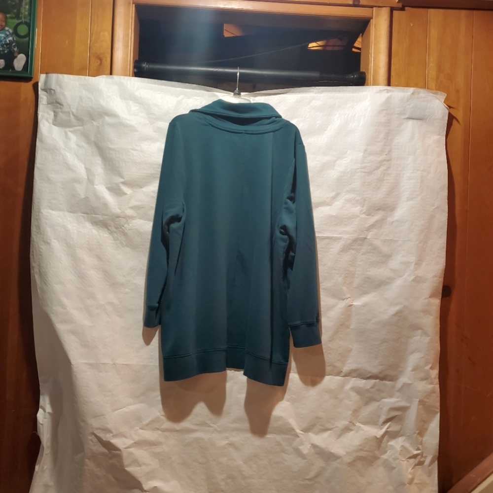 Fleece - Picture 2 of 3